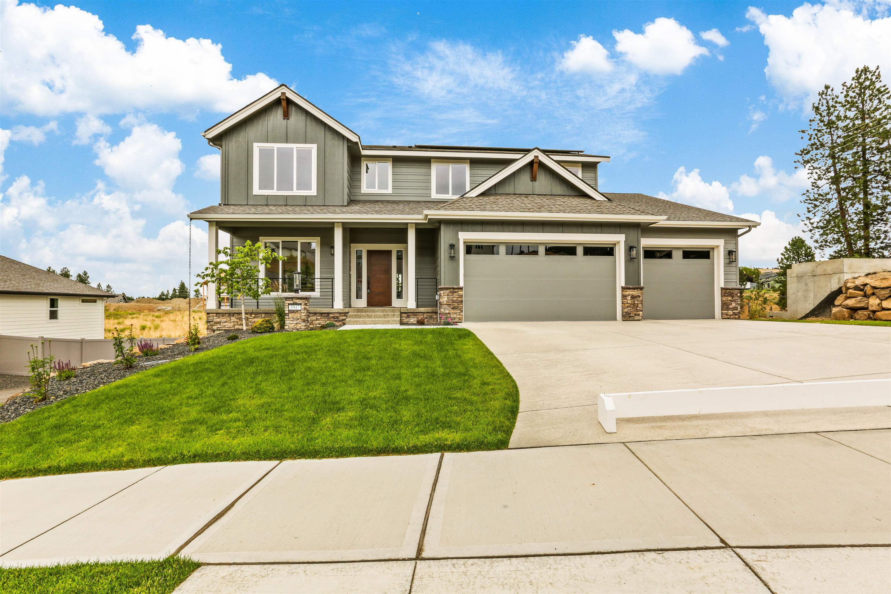 3947 S Glendora Dr