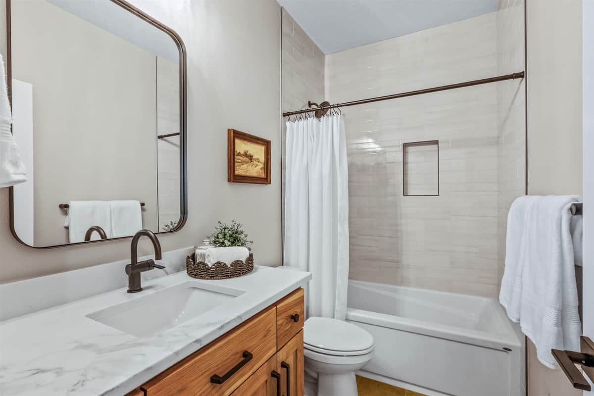 3915 S Glendora Dr thumbnail 10