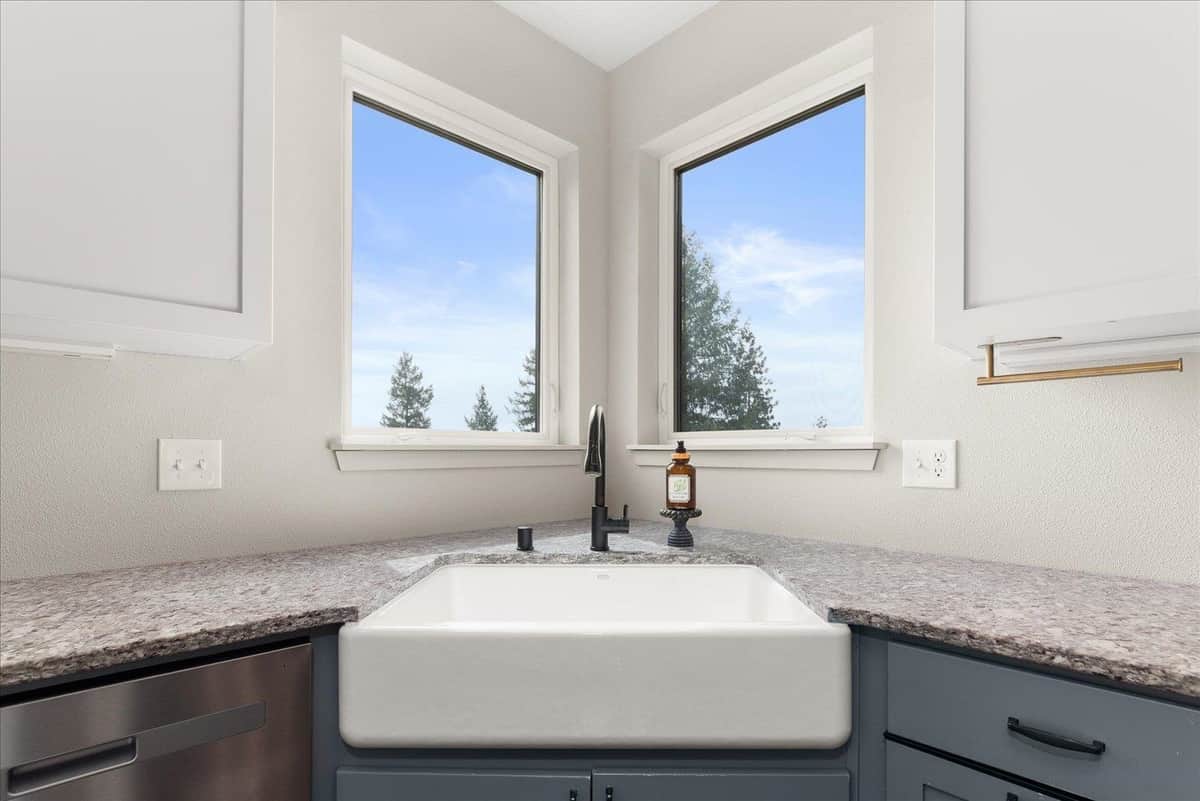 6670 Stoneridge Way thumbnail 8