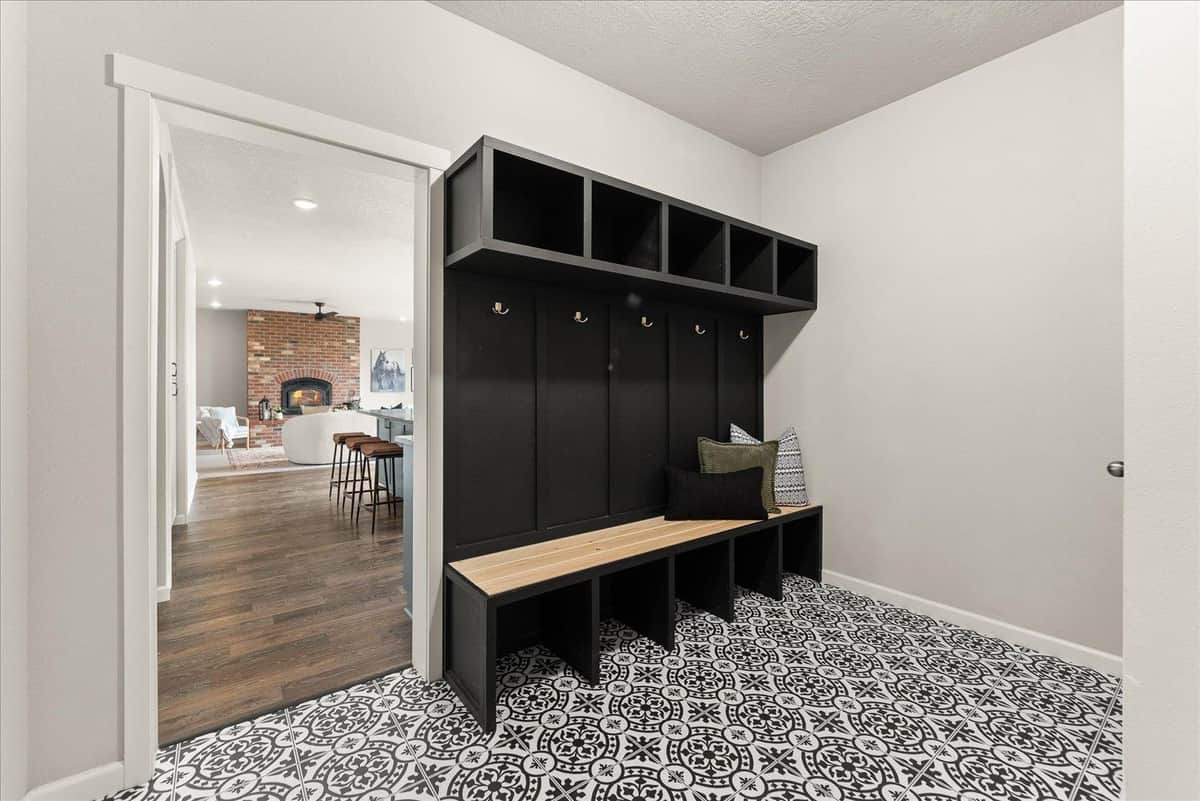 6670 Stoneridge Way thumbnail 14