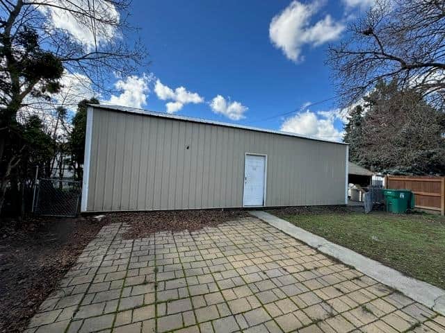 4811 N Lincoln St thumbnail 2