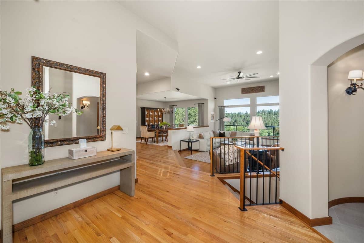 2415 E Hangman Creek Ln thumbnail 3