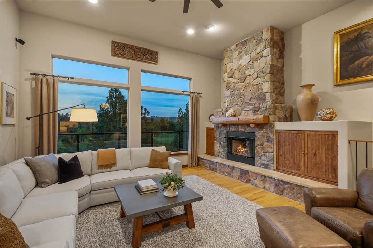 2415 E Hangman Creek Ln thumbnail 15