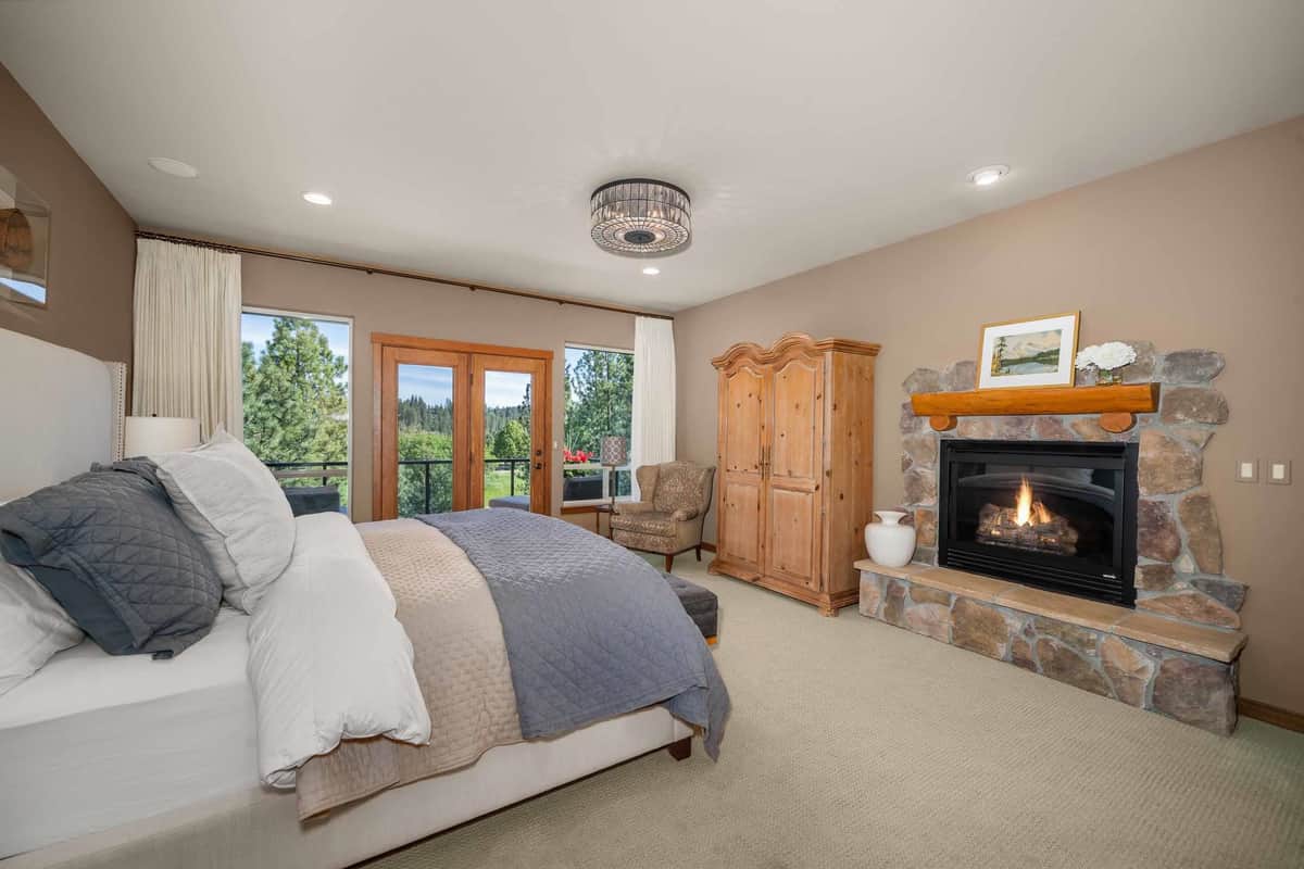 2415 E Hangman Creek Ln thumbnail 17