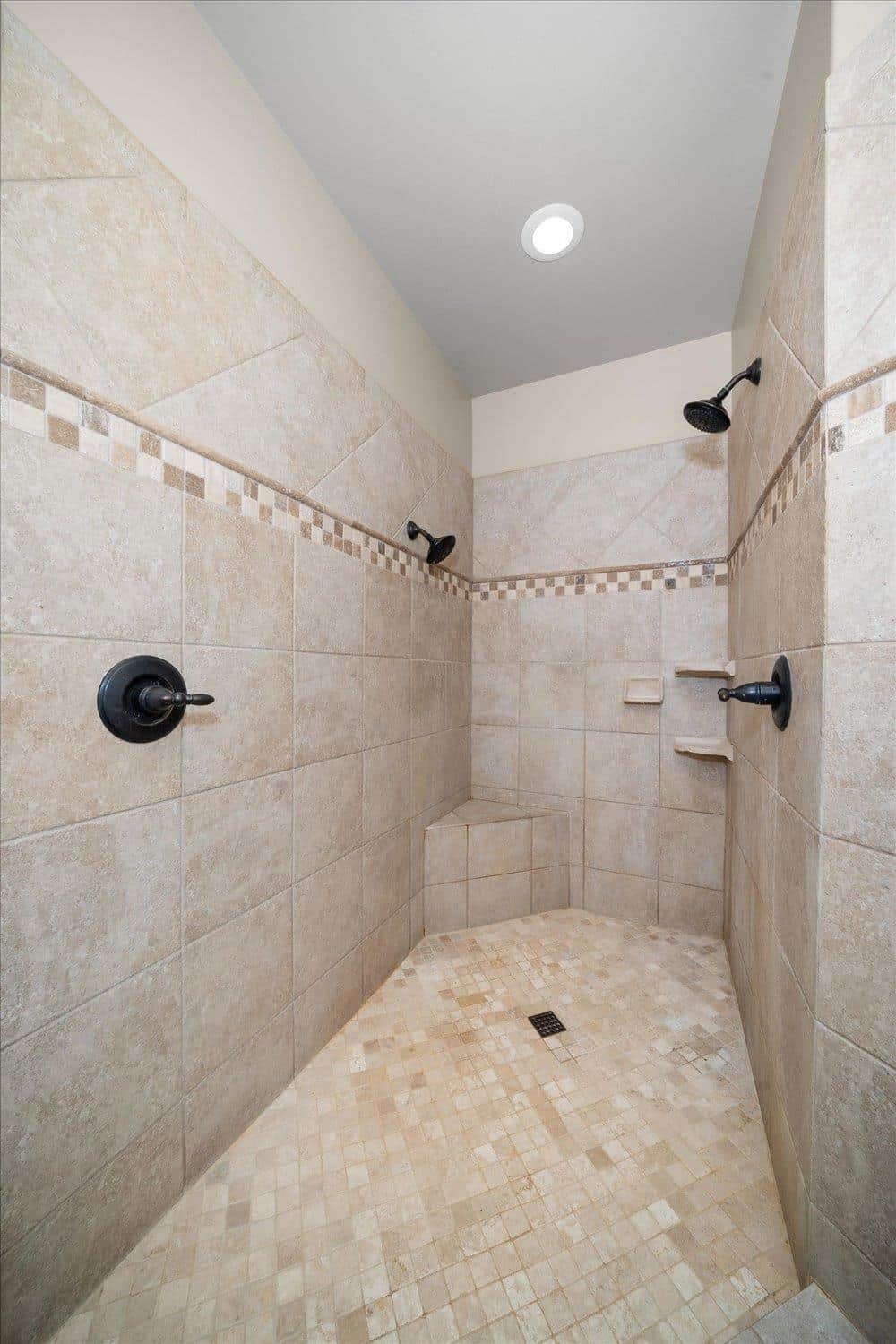 2415 E Hangman Creek Ln thumbnail 21