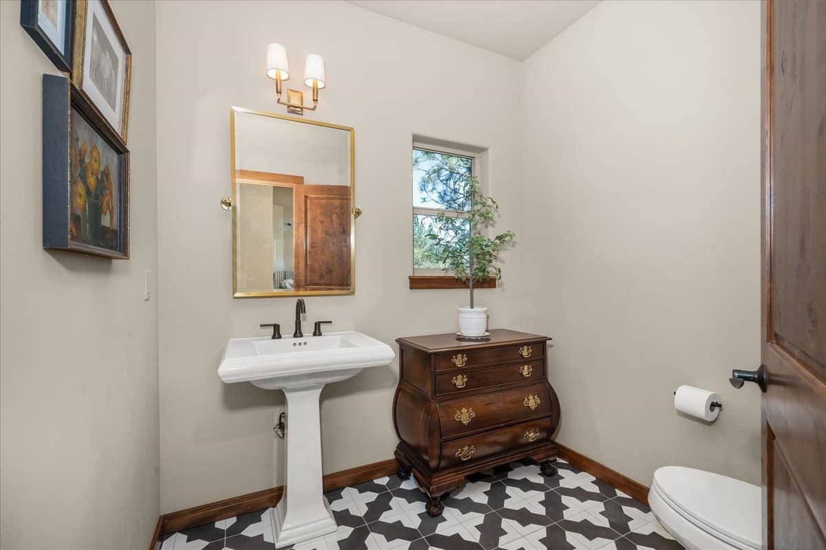 2415 E Hangman Creek Ln thumbnail 24