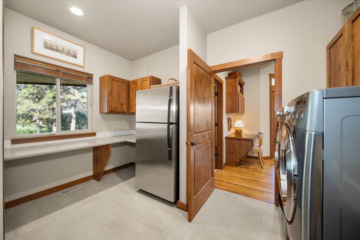 2415 E Hangman Creek Ln thumbnail 25