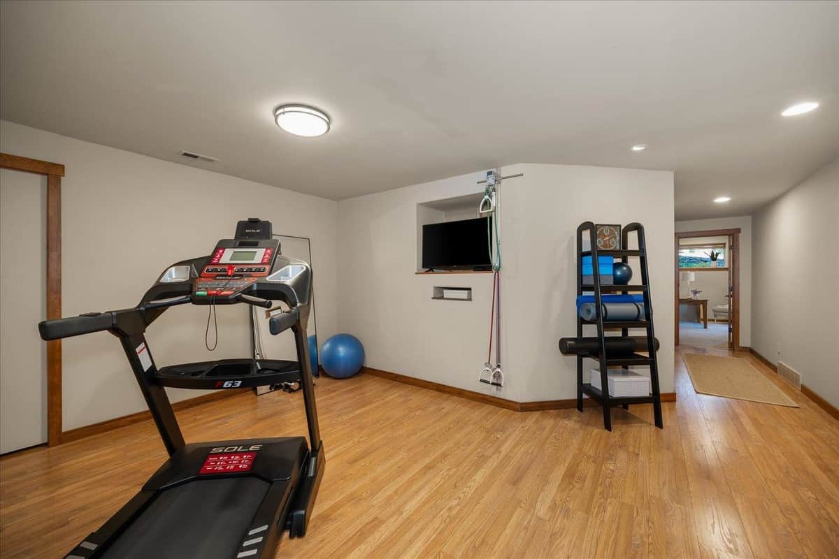 2415 E Hangman Creek Ln thumbnail 38