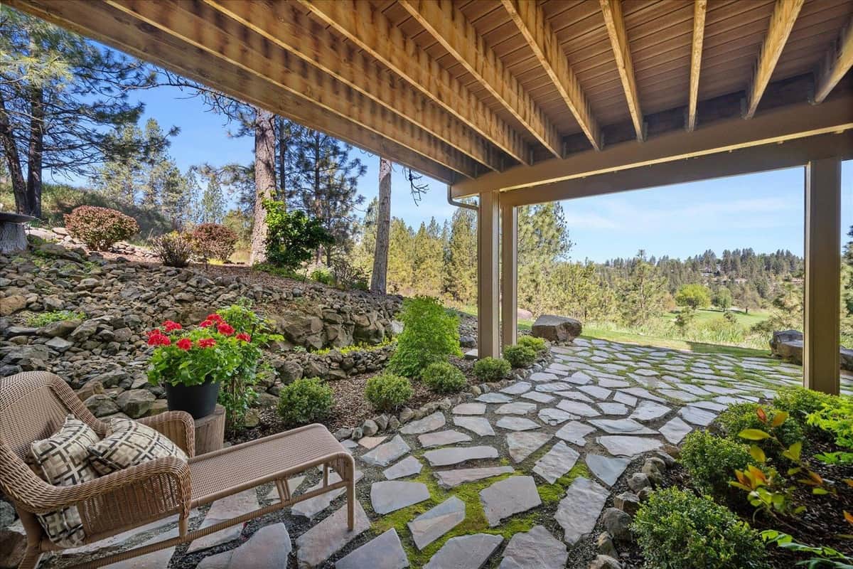 2415 E Hangman Creek Ln thumbnail 42