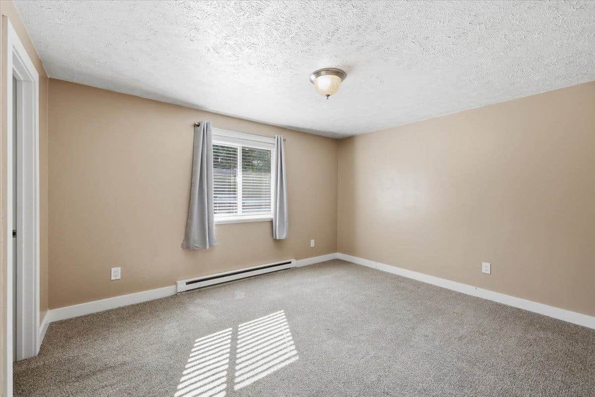 837 S Cowley St thumbnail 16