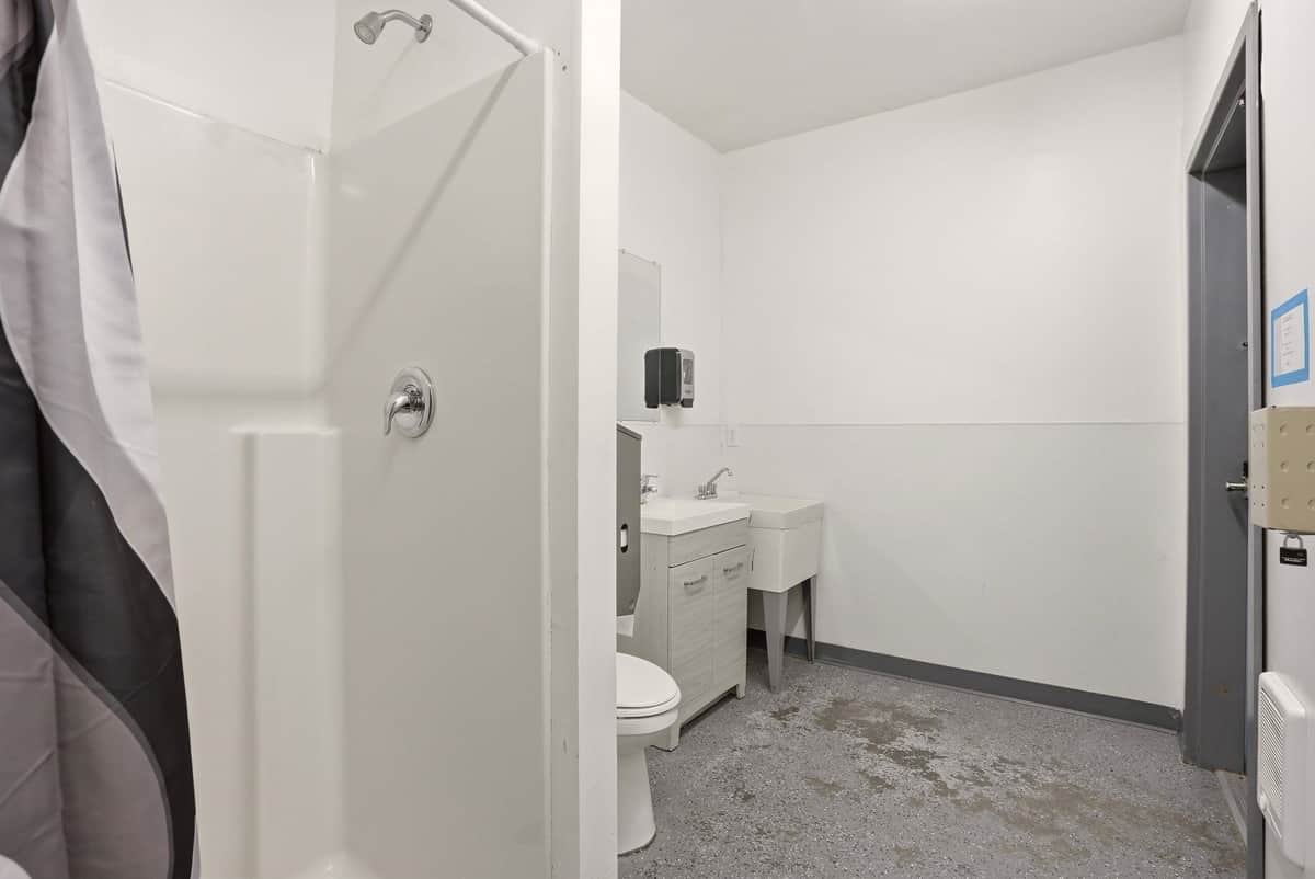 6829 E Seltice Way thumbnail 18