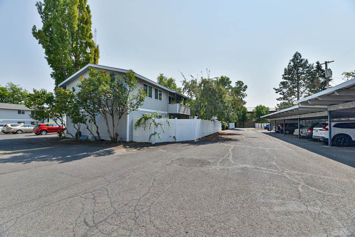 4026 S Regal St thumbnail 28