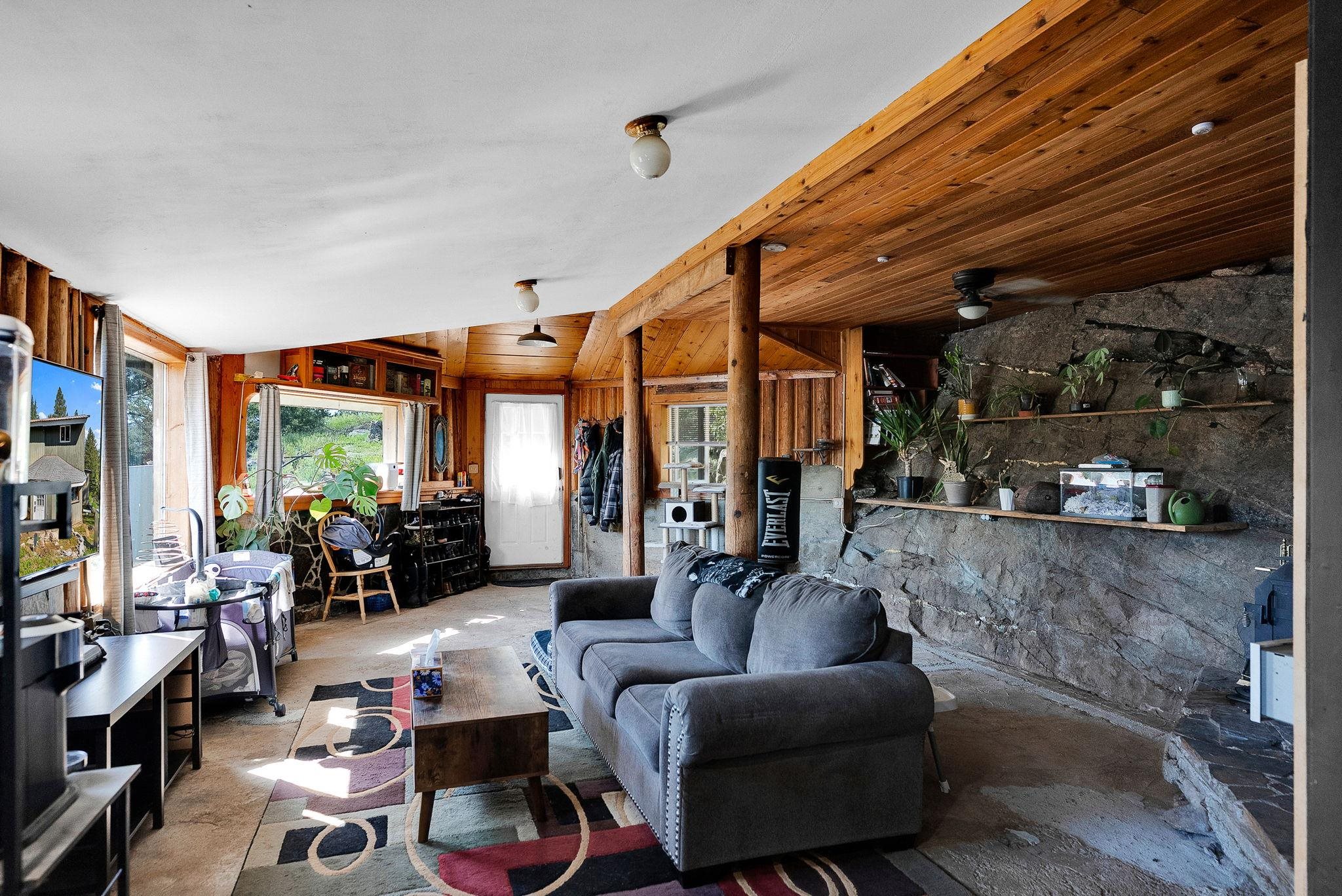 579 Blue Heron Rd thumbnail 2