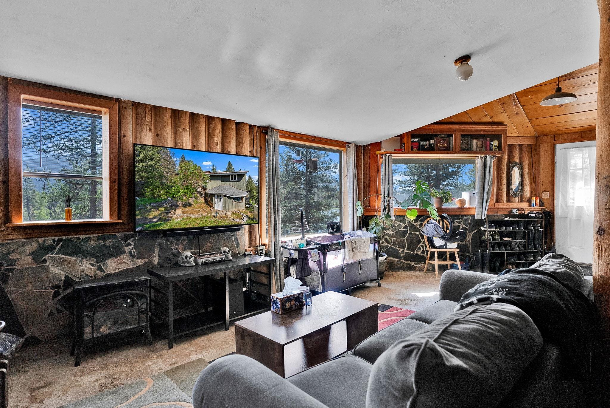 579 Blue Heron Rd thumbnail 3