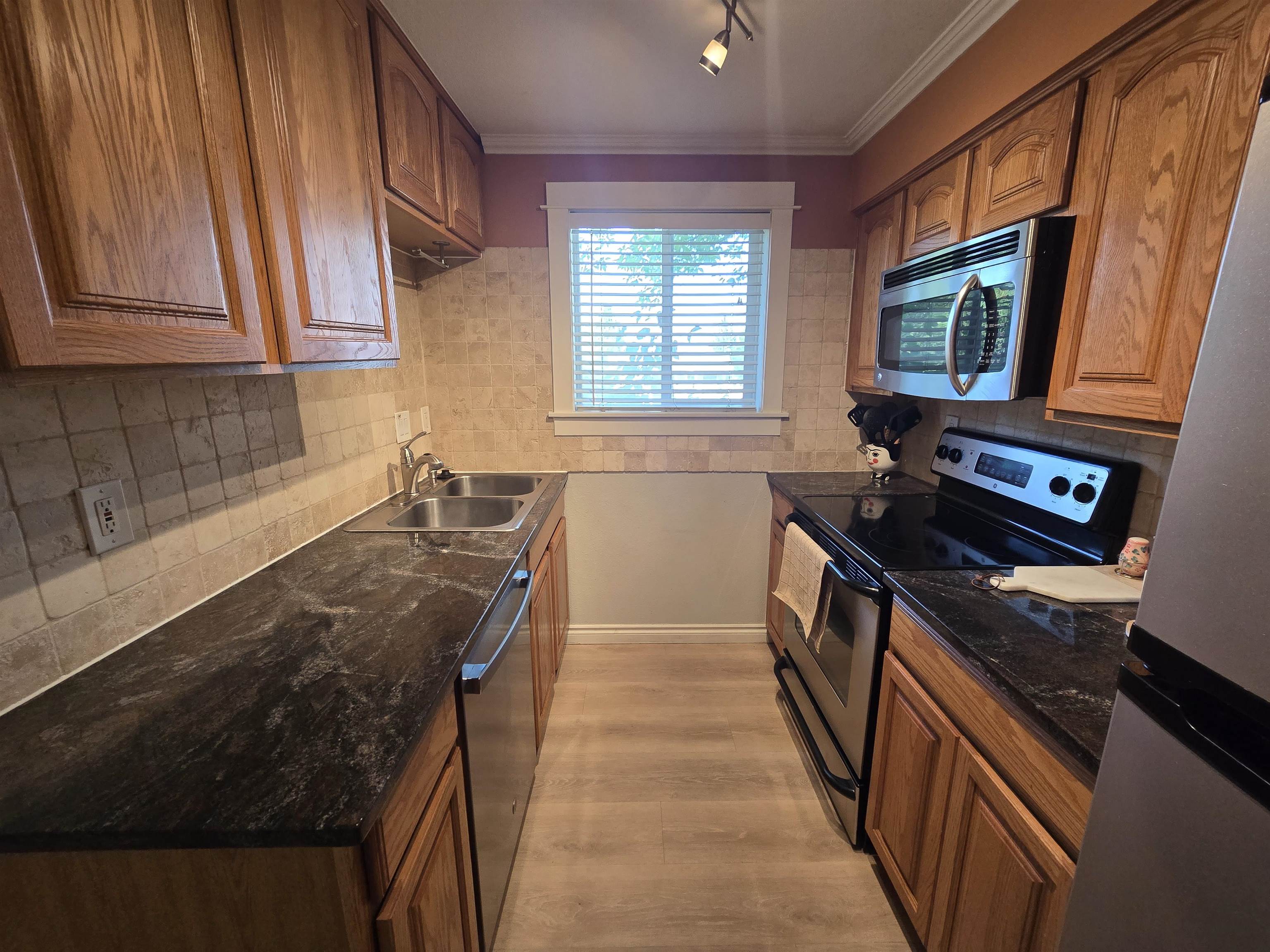 837 S Cowley St thumbnail 9