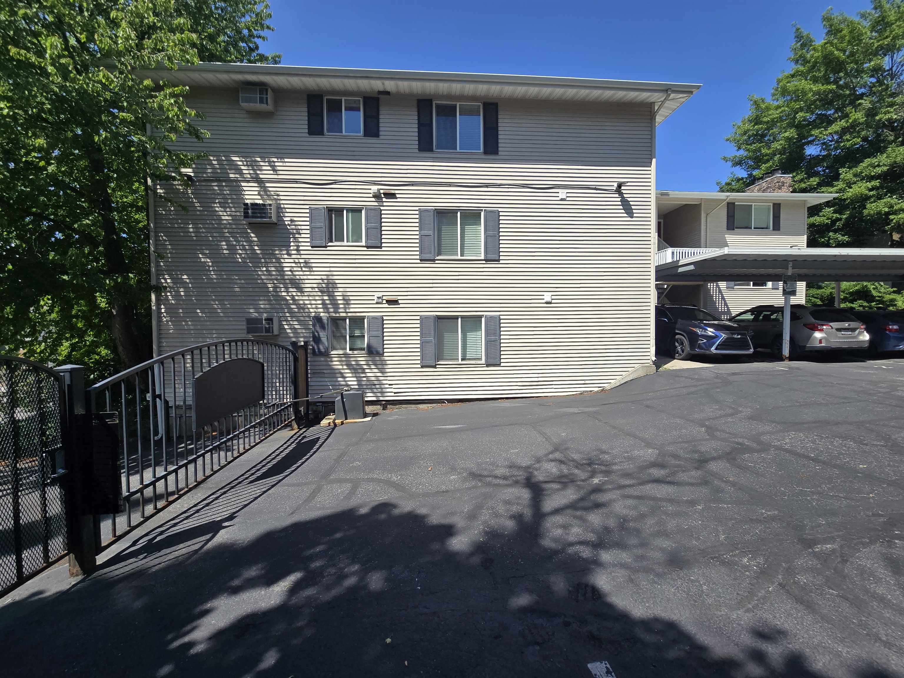 837 S Cowley St thumbnail 3