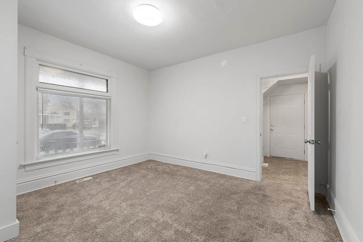 2115 W Dean Ave thumbnail 5