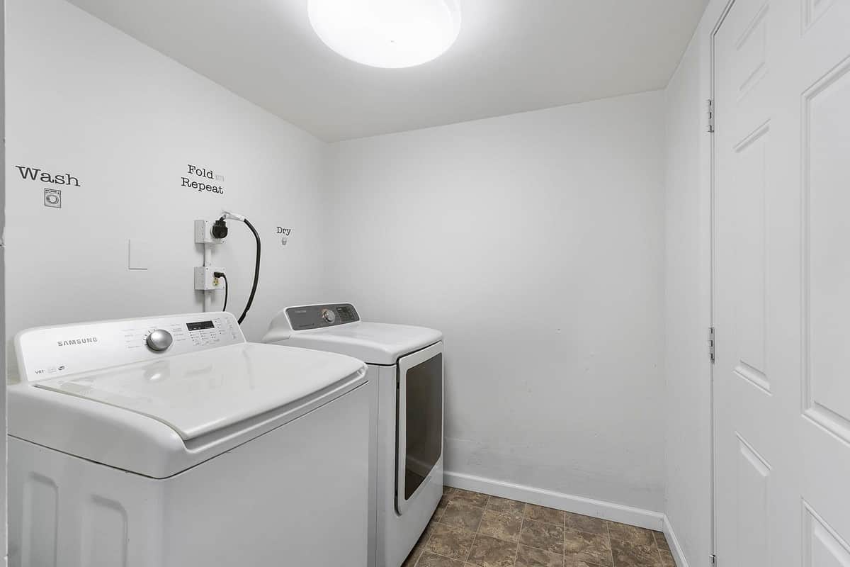 2115 W Dean Ave thumbnail 14