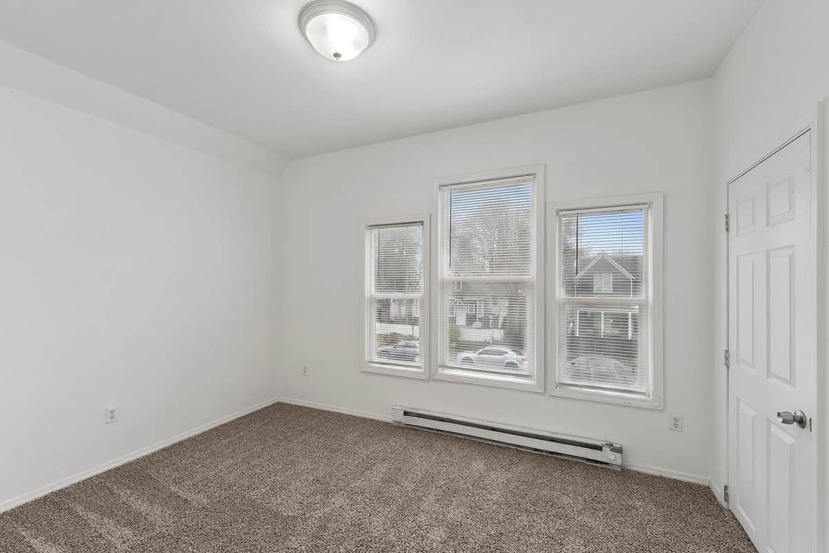 2115 W Dean Ave thumbnail 22