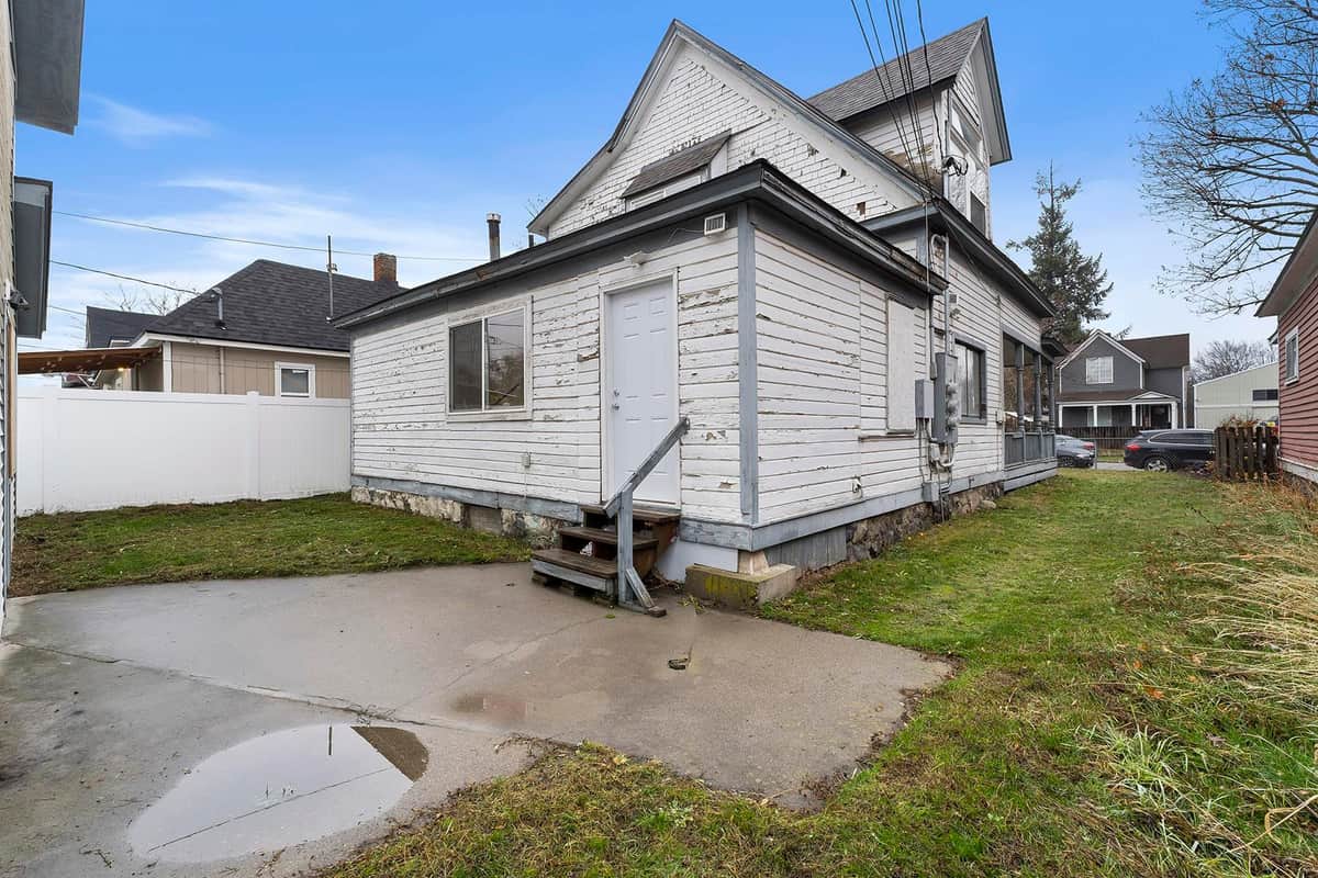 2115 W Dean Ave thumbnail 26