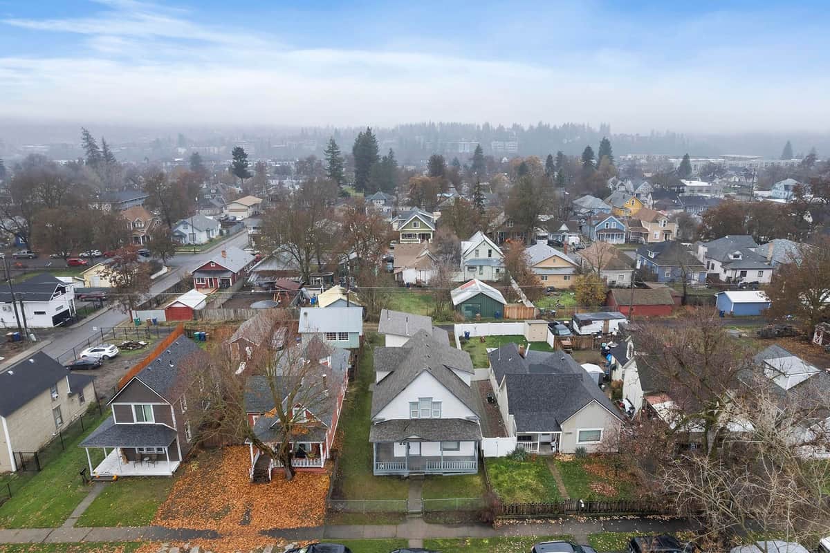2115 W Dean Ave thumbnail 29