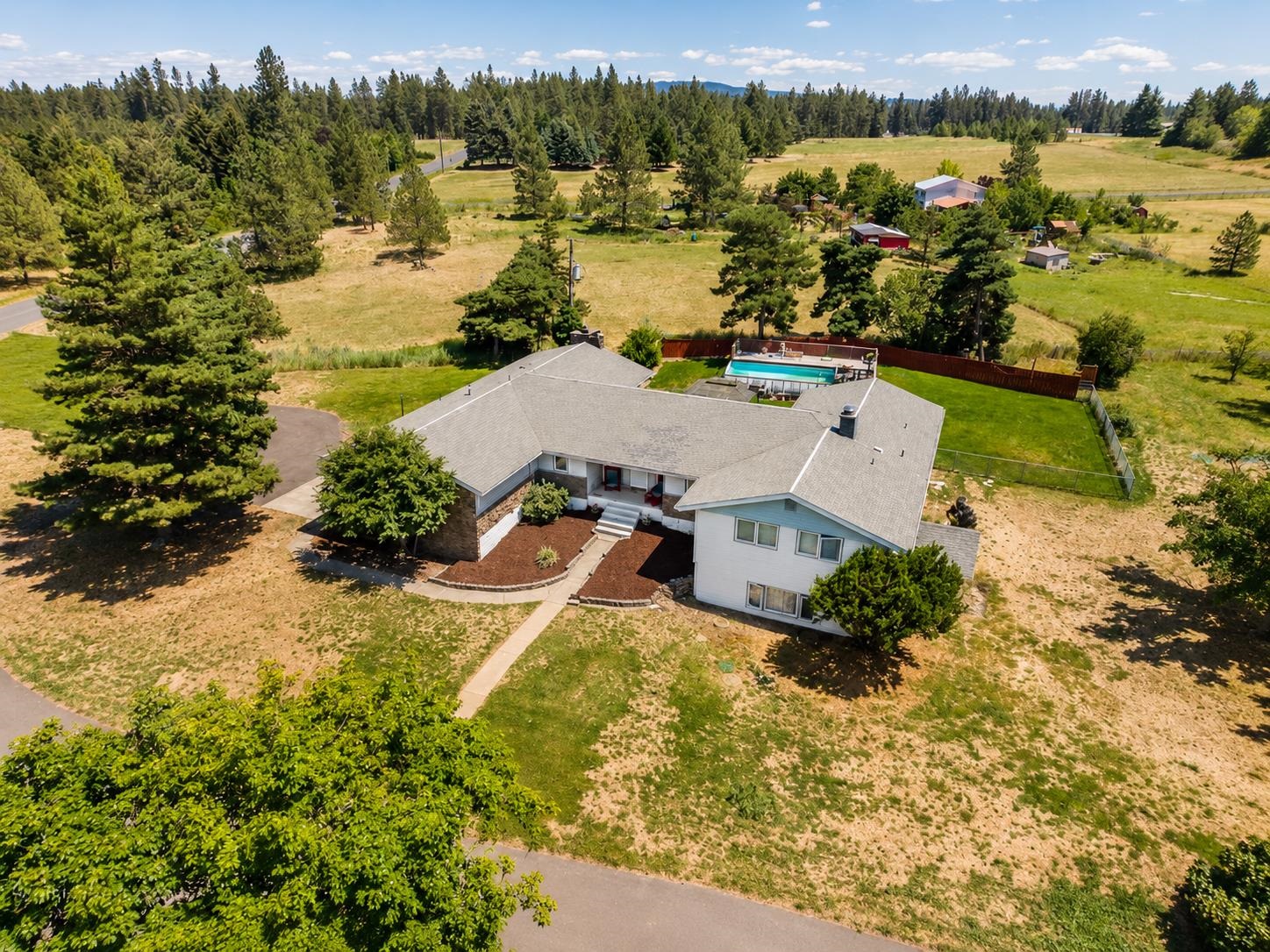 2105 W Borden Rd