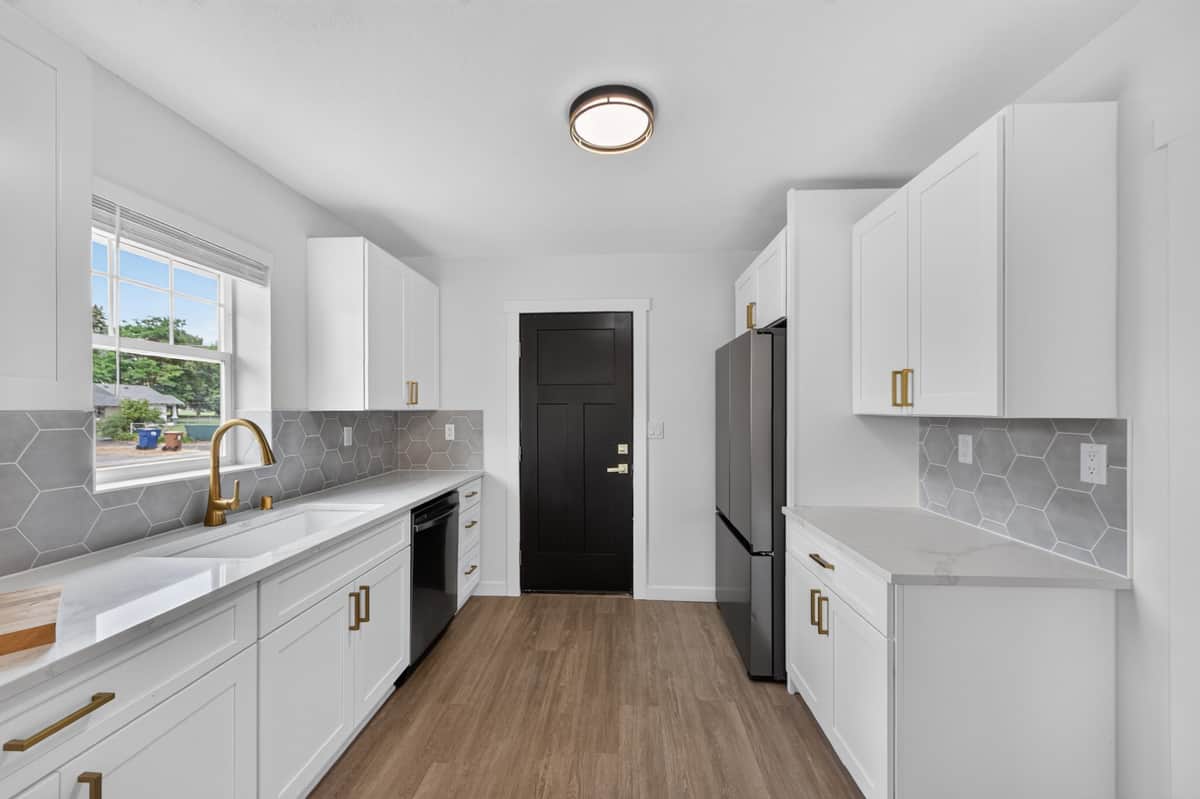 5028 N WASHINGTON St thumbnail 6