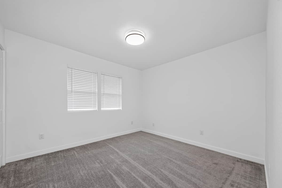5028 N WASHINGTON St thumbnail 11