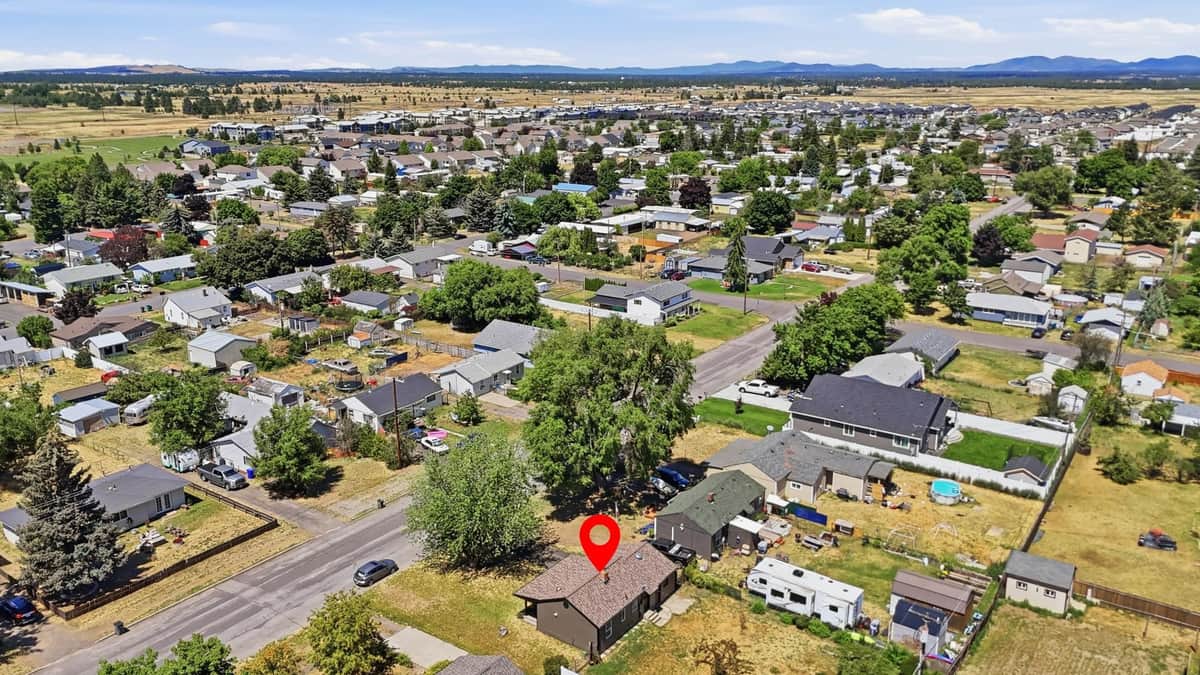 1107 S Lundstrom St thumbnail 19