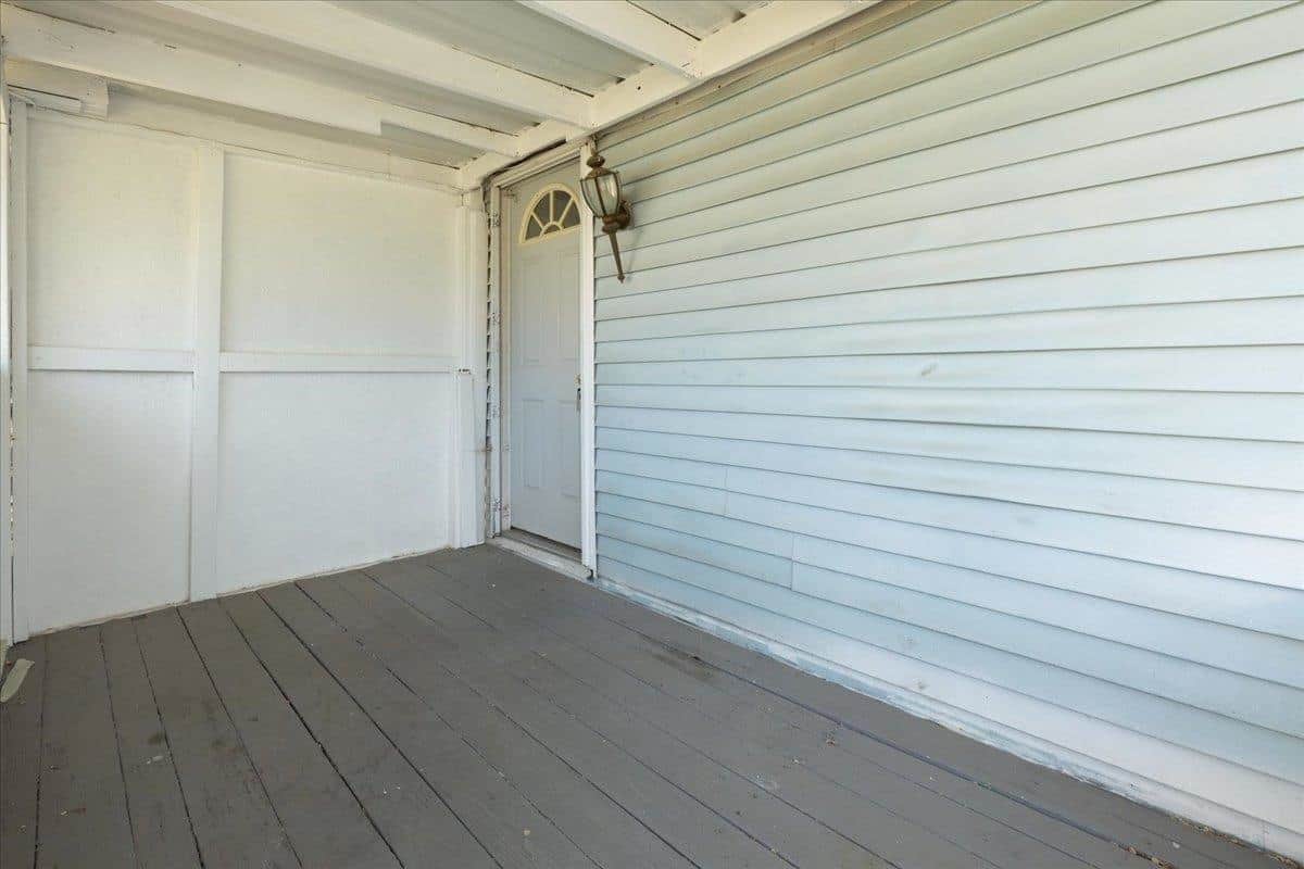 2201 N Craig ave Rd thumbnail 5