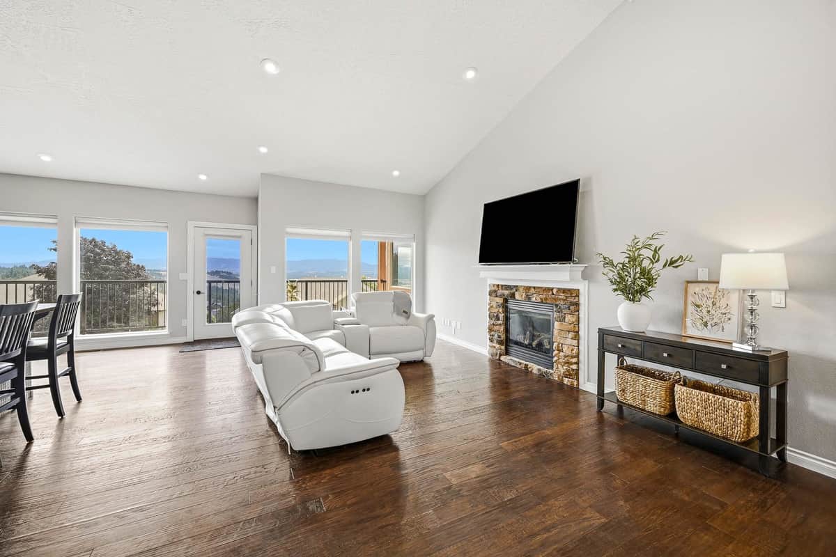 8604 E Black Oak Ln thumbnail 4