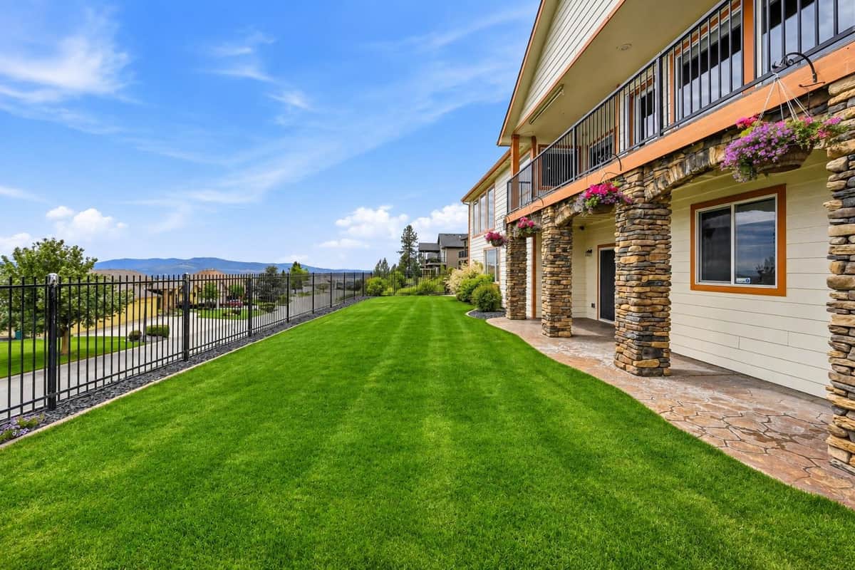 8604 E Black Oak Ln thumbnail 48