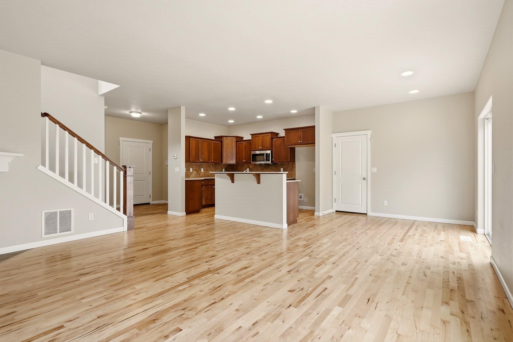 1780 N Holl Blvd thumbnail 7