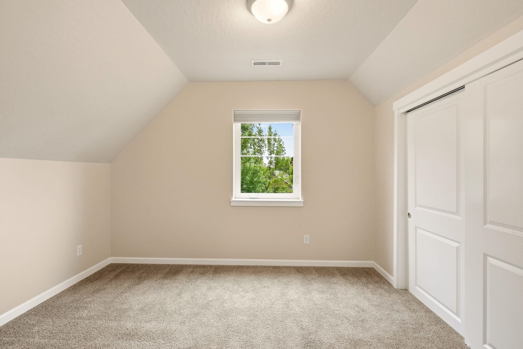 1780 N Holl Blvd thumbnail 24