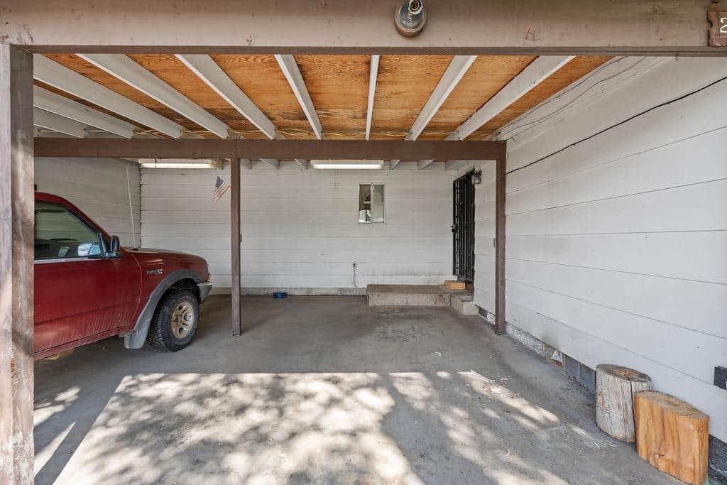 2920 N Regal St thumbnail 4