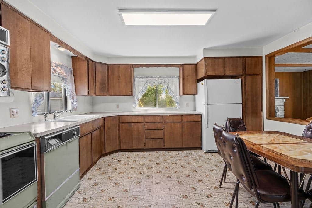 2920 N Regal St thumbnail 19