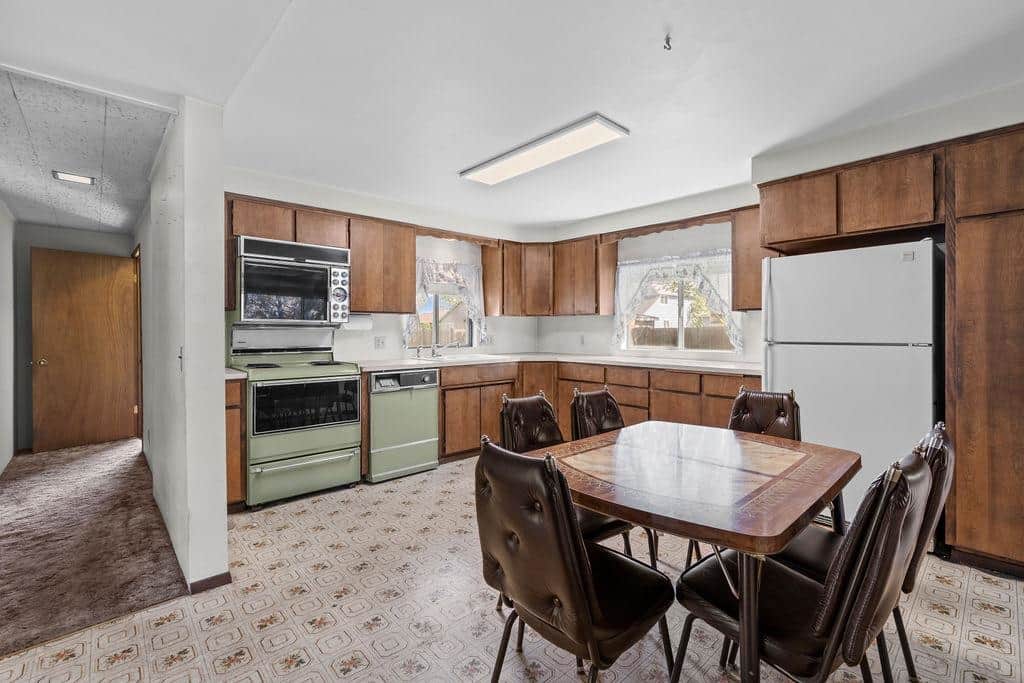 2920 N Regal St thumbnail 21