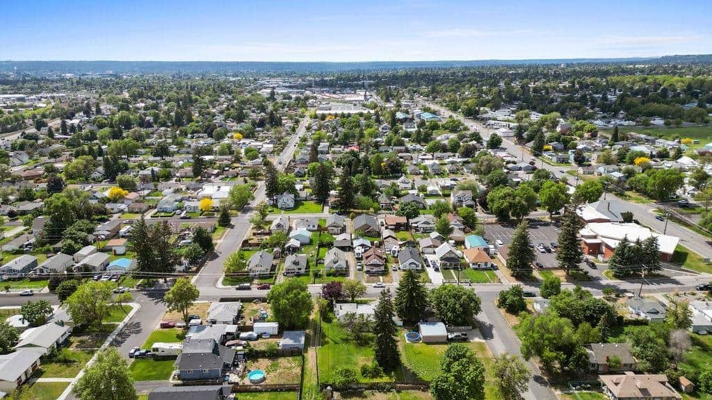 2920 N Regal St thumbnail 34