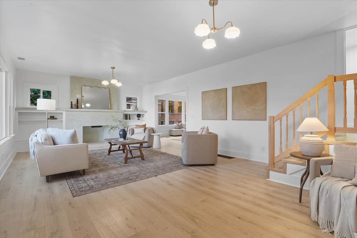 3534 S Grand Blvd thumbnail 4