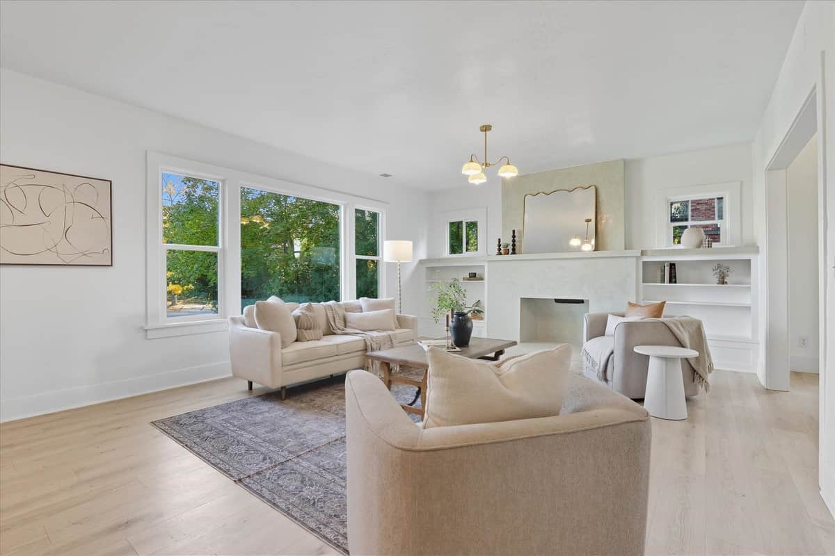 3534 S Grand Blvd thumbnail 11