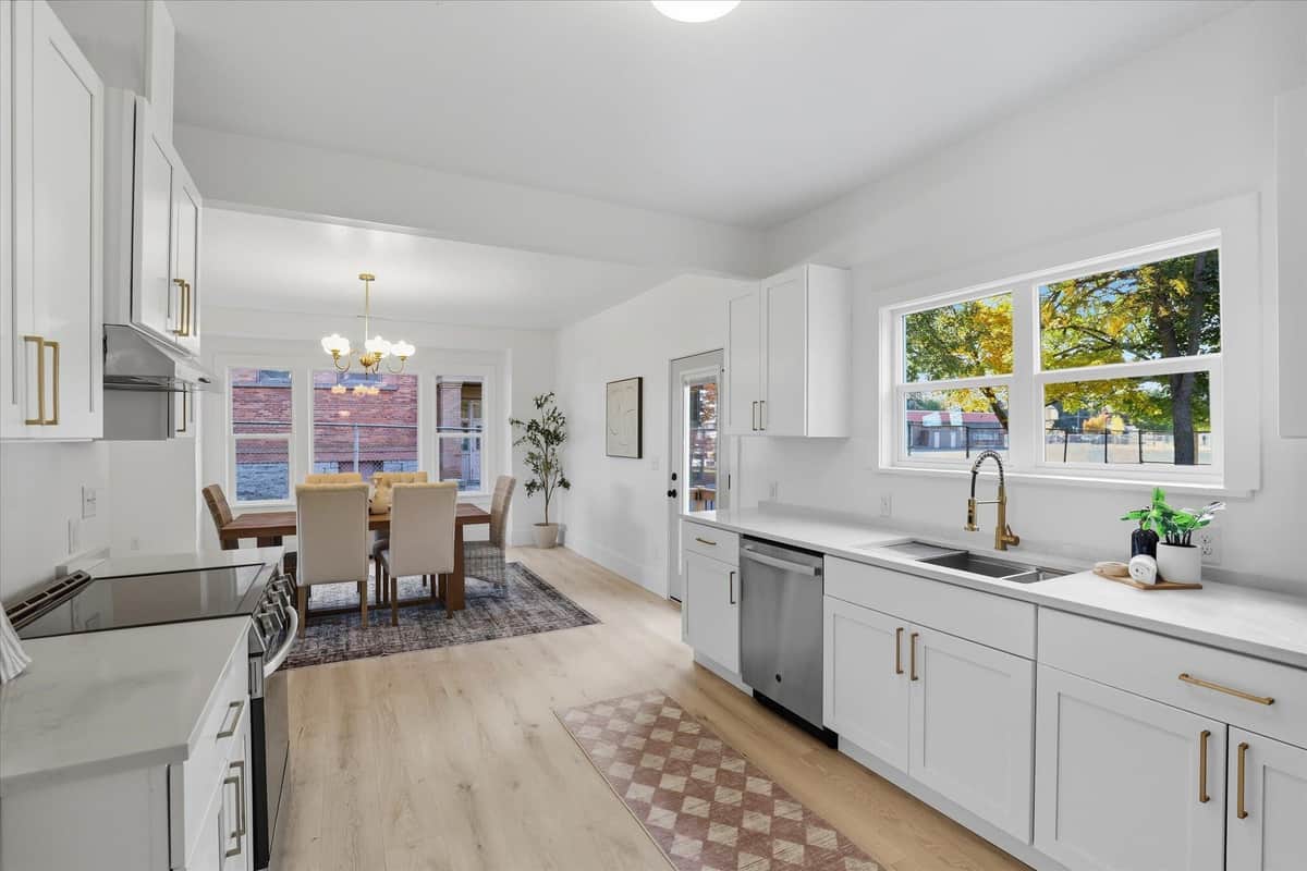 3534 S Grand Blvd thumbnail 14