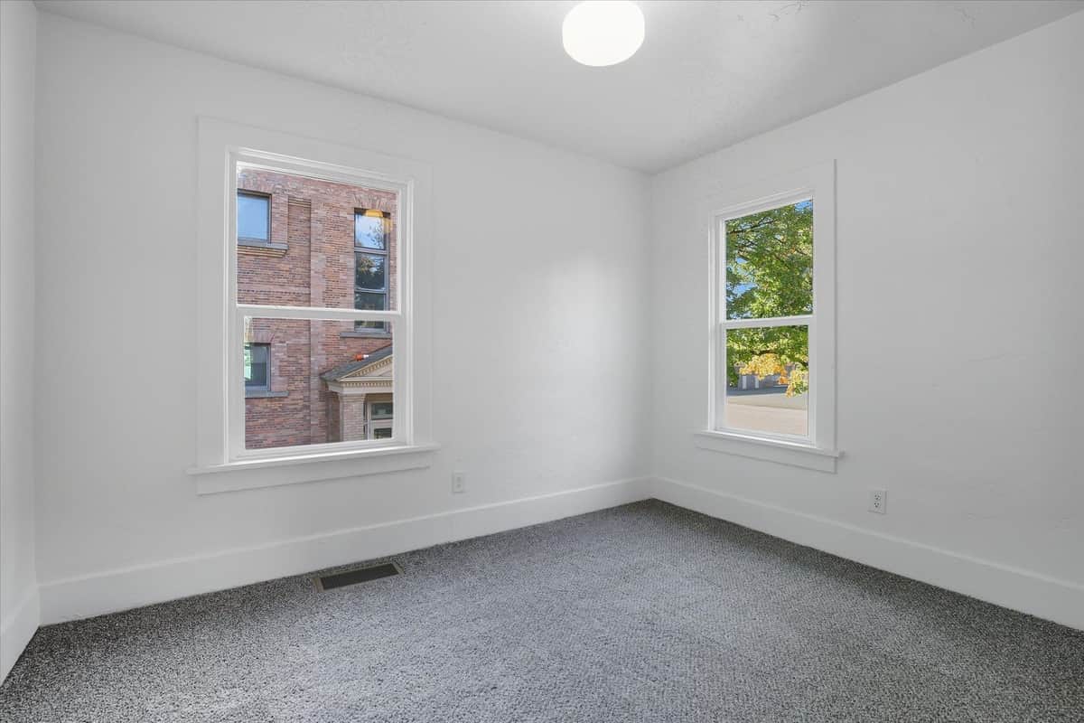 3534 S Grand Blvd thumbnail 20