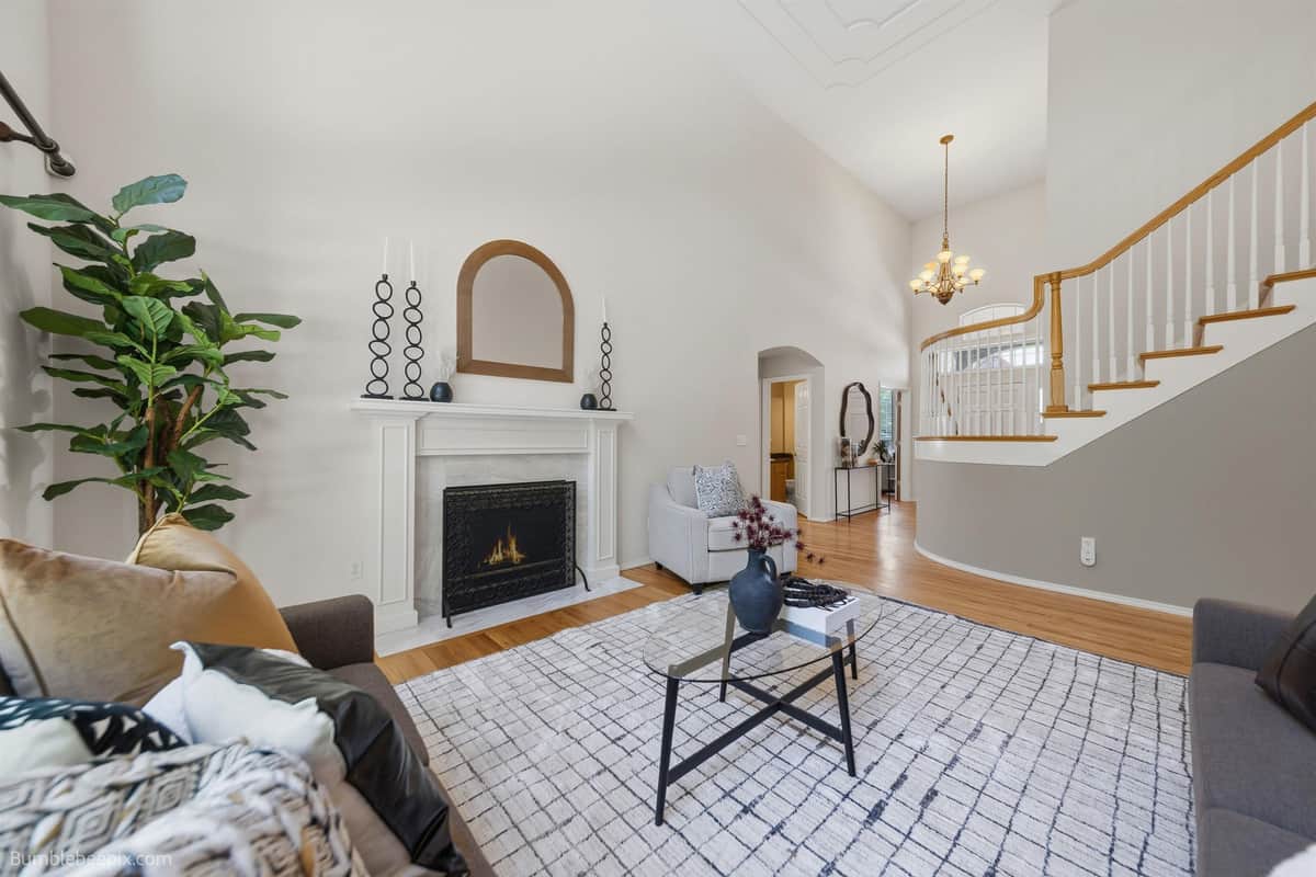 1411 E BLACKWOOD Ln thumbnail 3
