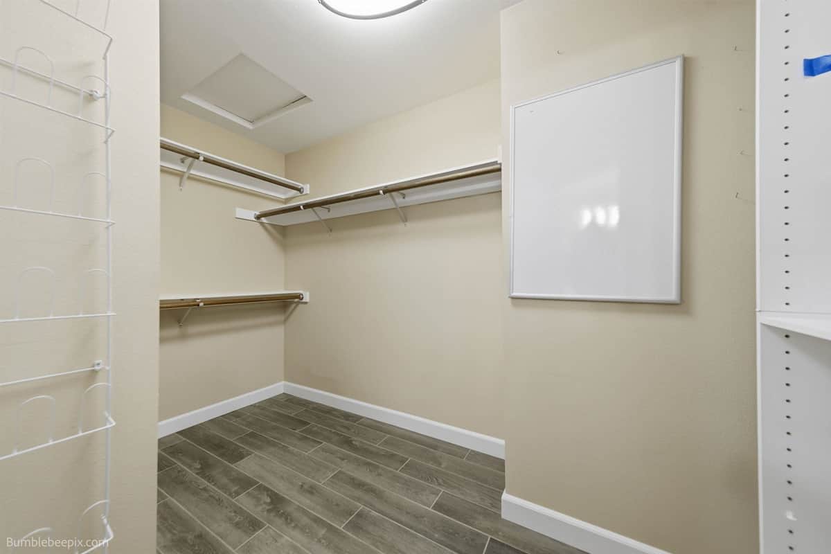 1411 E BLACKWOOD Ln thumbnail 21