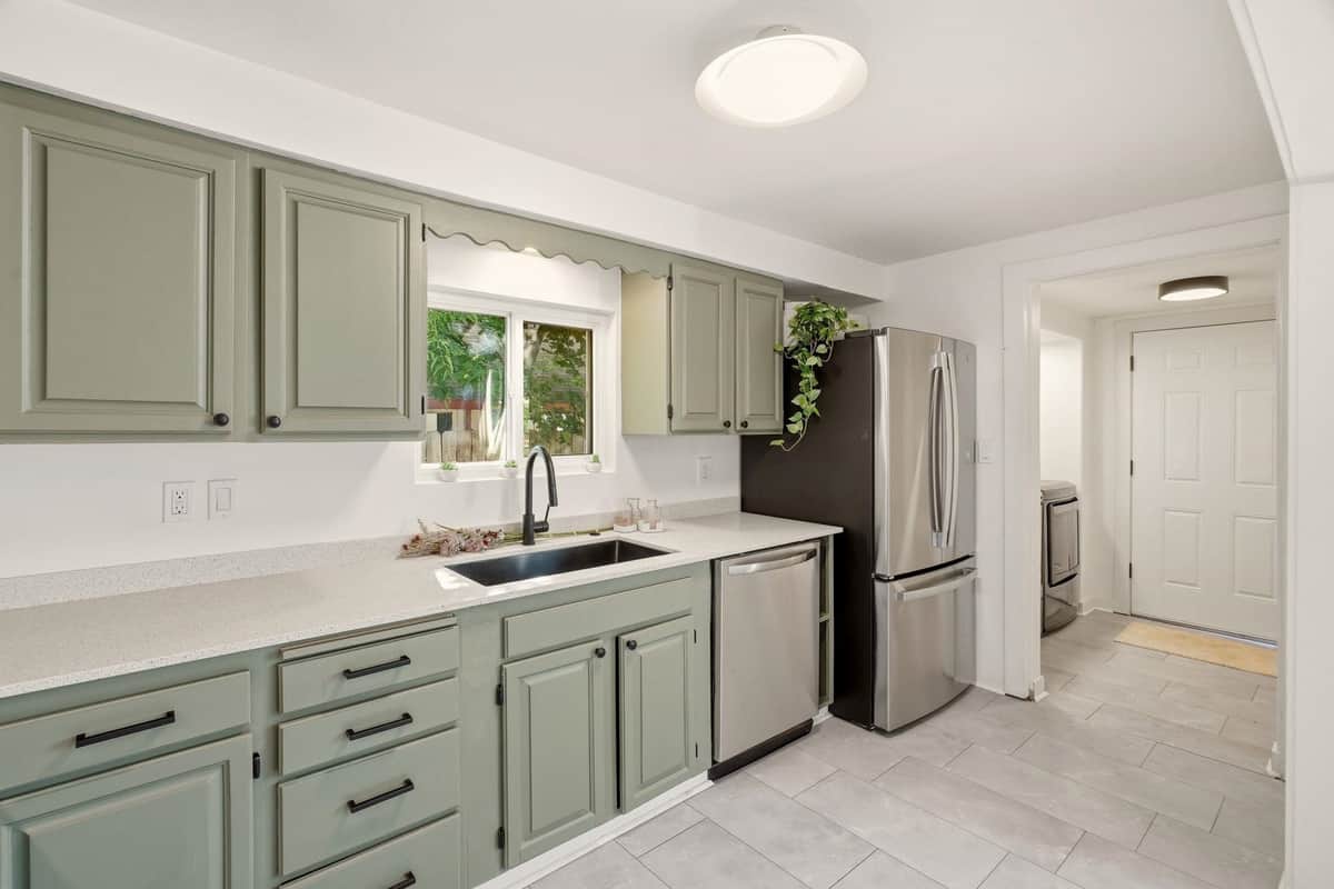 2211 W Gardner Ave thumbnail 14