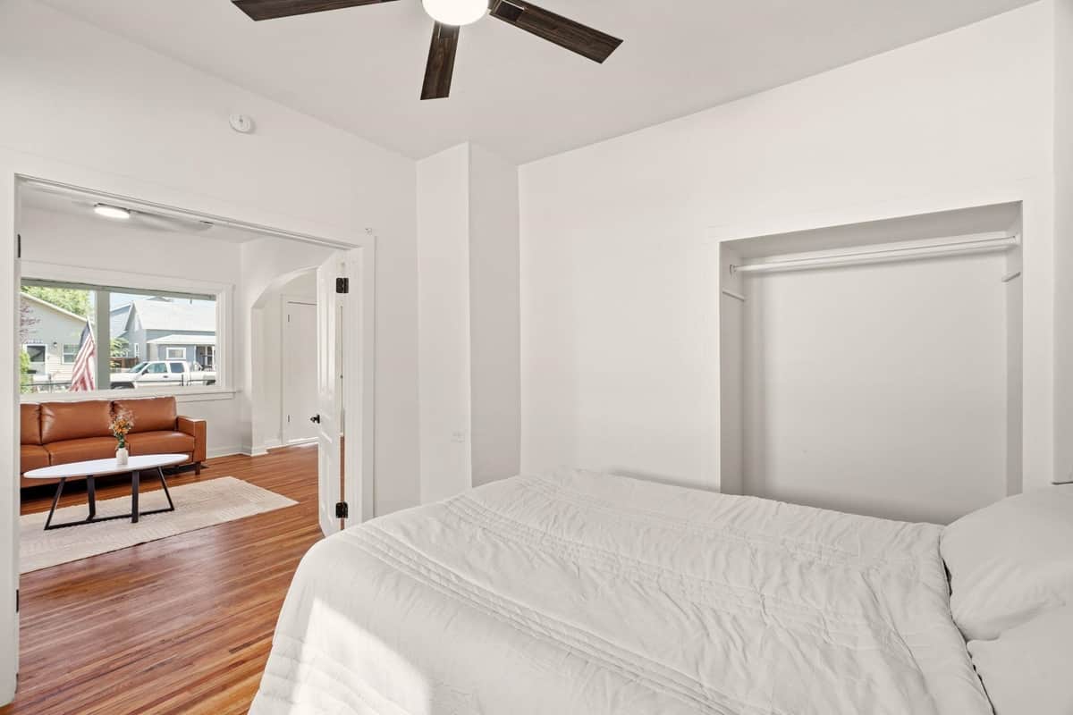 2211 W Gardner Ave thumbnail 17