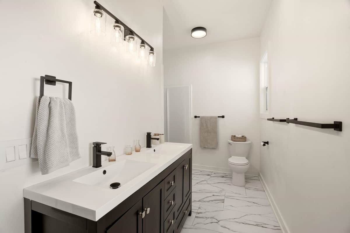2211 W Gardner Ave thumbnail 18