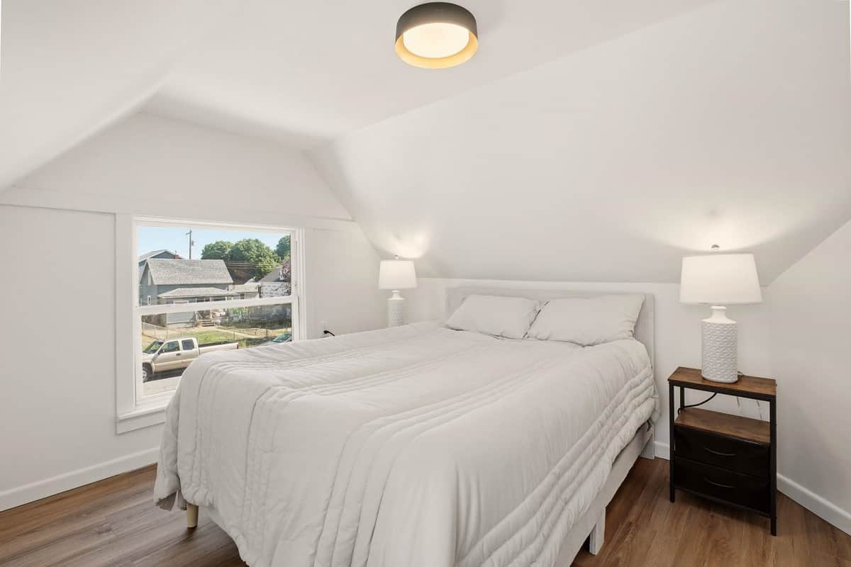 2211 W Gardner Ave thumbnail 20