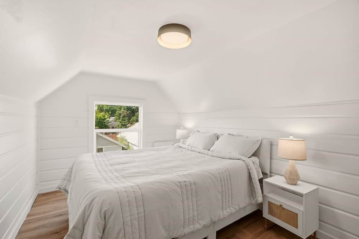 2211 W Gardner Ave thumbnail 22