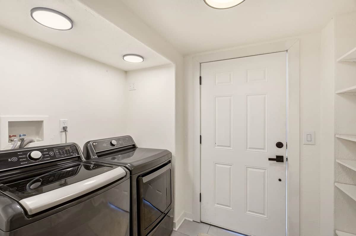 2211 W Gardner Ave thumbnail 25
